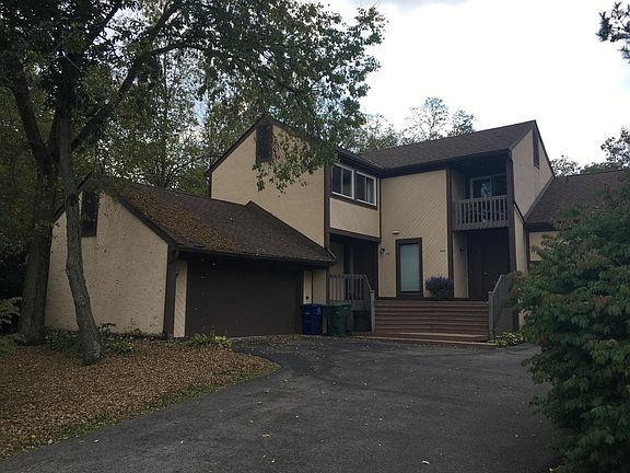 3rd image of 6350 Chippenhook Ct