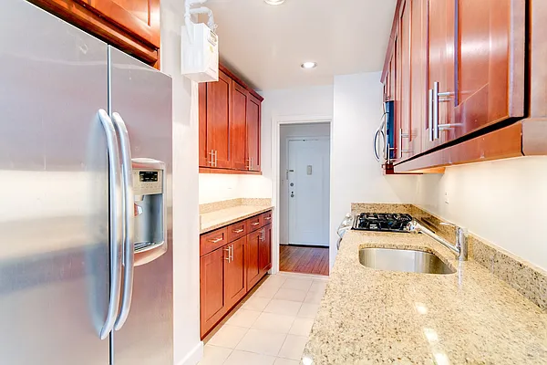 Rented by Halstead Real Estate | media 19