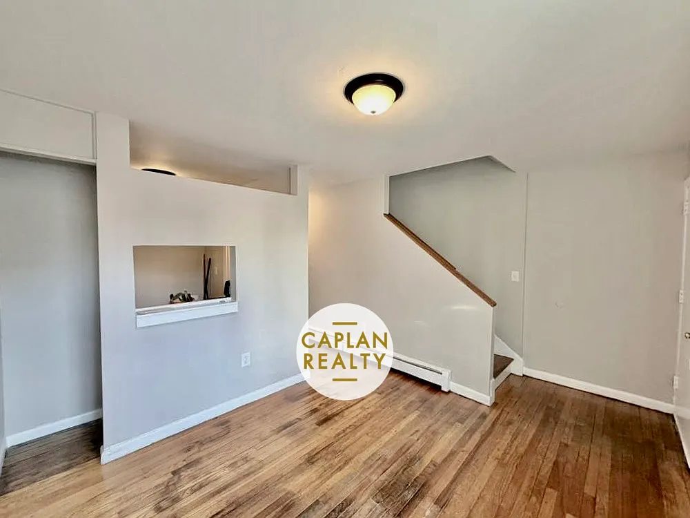 Photo 2 of 13 - 435 Orchard St #3A - New Haven, CT Building Photo - 435 Orchard St #3A