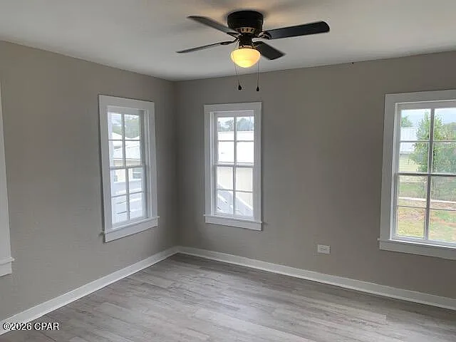 332 N Center Ave #A — Photo 9
