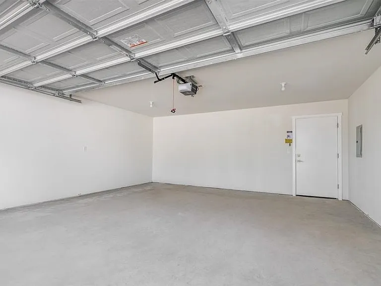 5438 E B St — Photo 10