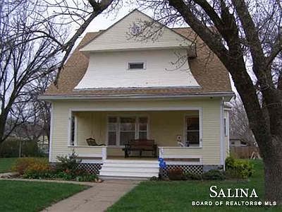 1st image of 407 N Douglas Dr