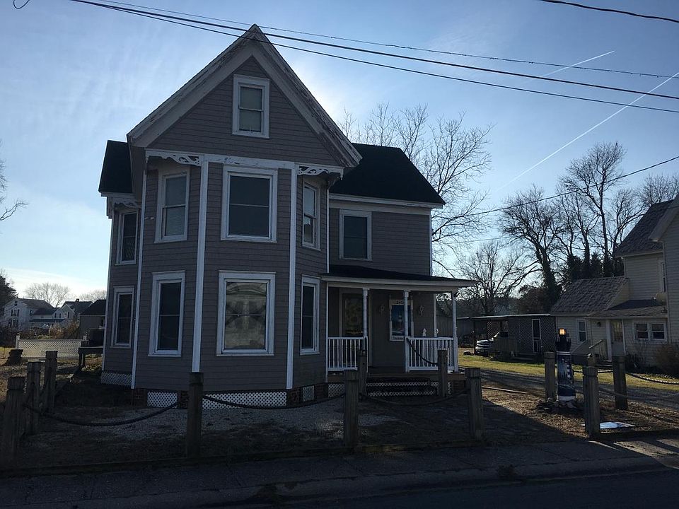 front of house
