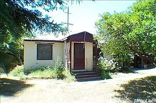 2720 33rd Ave photo 1