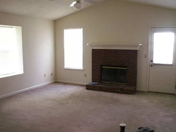 2nd image of 1887 Gina Dr