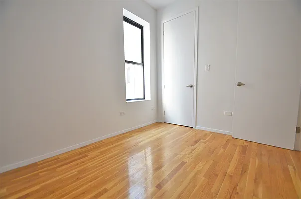 Rented by CITY SKYLINE REALTY INC | media 7