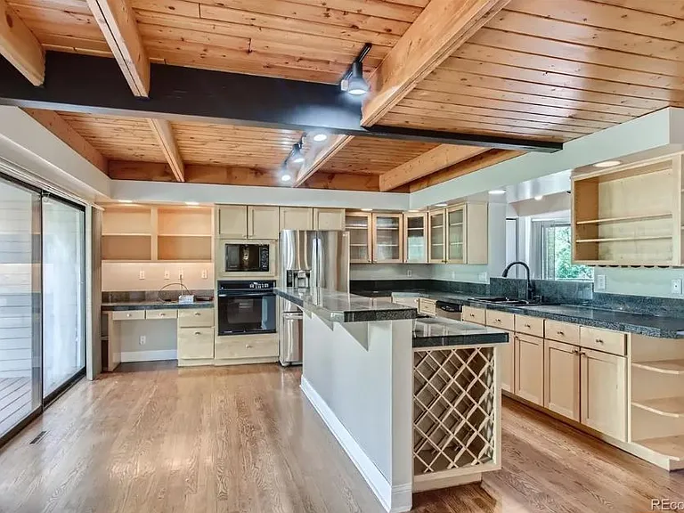7 E Belleview Dr — Photo 4