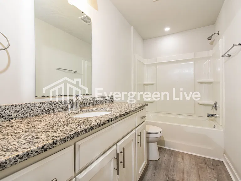 3504 Fawcett St — Photo 8