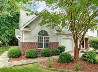 9929 Reindeer Way Ln, Charlotte, NC 28216
