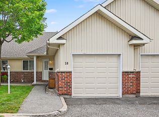 18 Daphne Cres, Ottawa, ON K2S 1Y1
