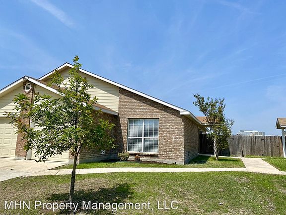 3rd image of 5603 W Lakebend Dr #A