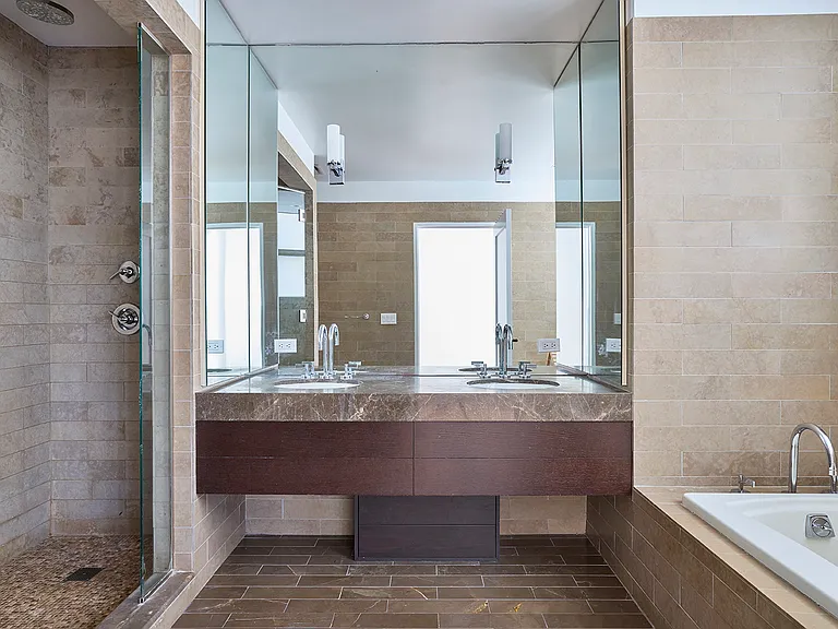500 W 53rd St #6A — Photo 9