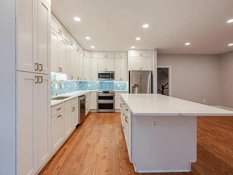 2714 Earls Ct — Photo 10