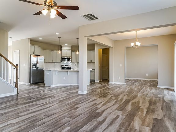 4th image of 114 N Porcenna Ln