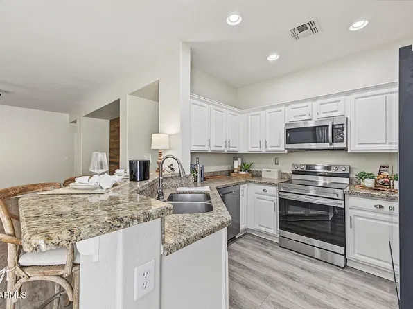 1851 W KURALT Drive, Anthem, AZ 85086