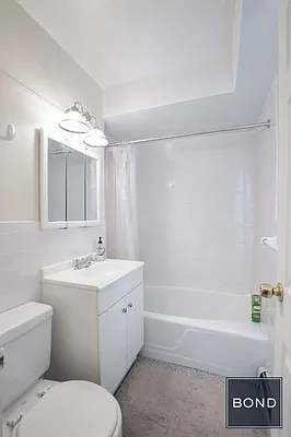 Rented by Bond New York | media 19