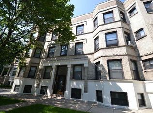3836 N Fremont St, Chicago, IL 60613