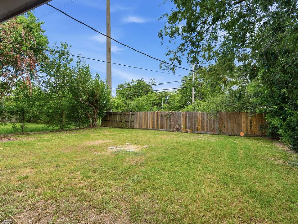 1st image of 9438 Ashville Dr