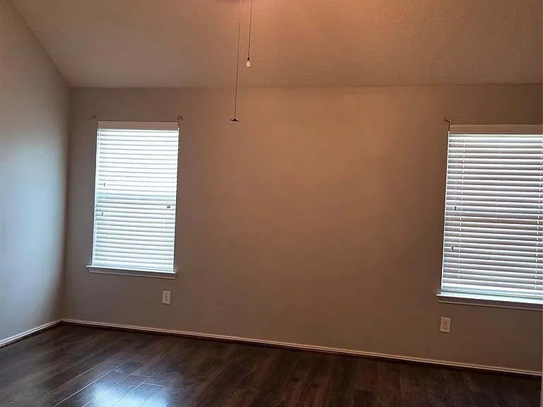 219 Golden Grain Dr — Photo 11