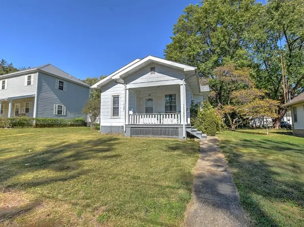 706 E 5th St, Pana, IL 62557