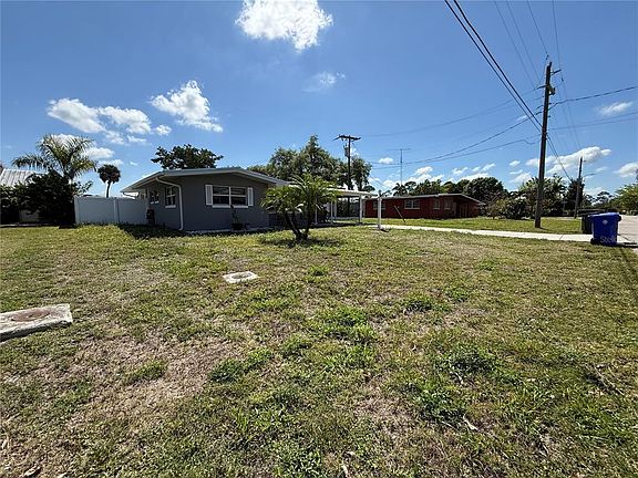 3rd image of 3657 Kelly St