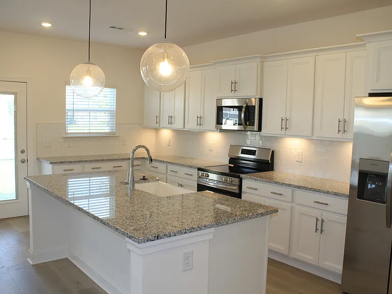 5711 Cloverwood Dr — Photo 4