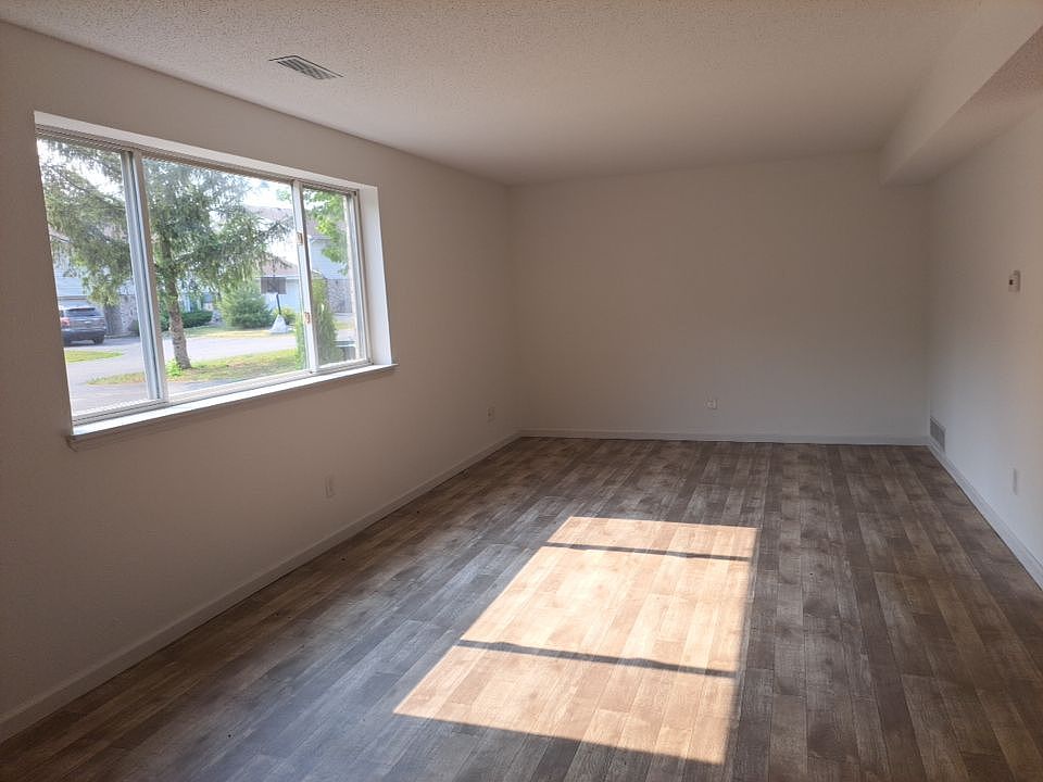 Slinger 221 James St 221 James St Slinger WI Zillow