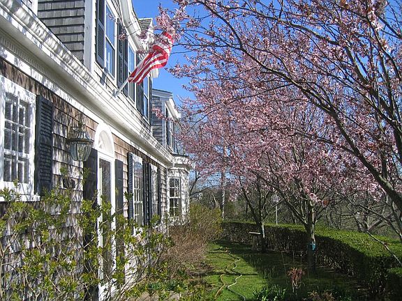 15 Bay Lane