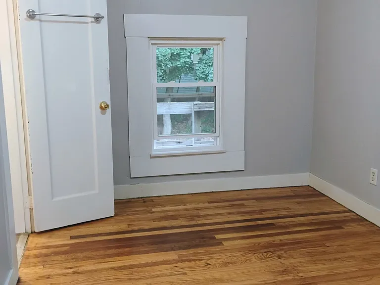 114 Messer St #4 — Photo 7