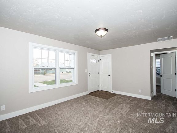 4th image of 117 Parkhurst Dr