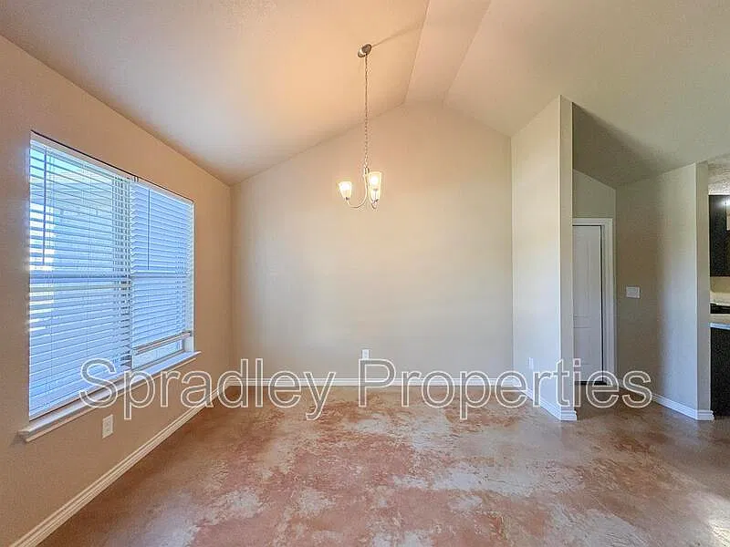 3 bed, 2.0 bath, 1531 sqft, $1,495 — Photo 3