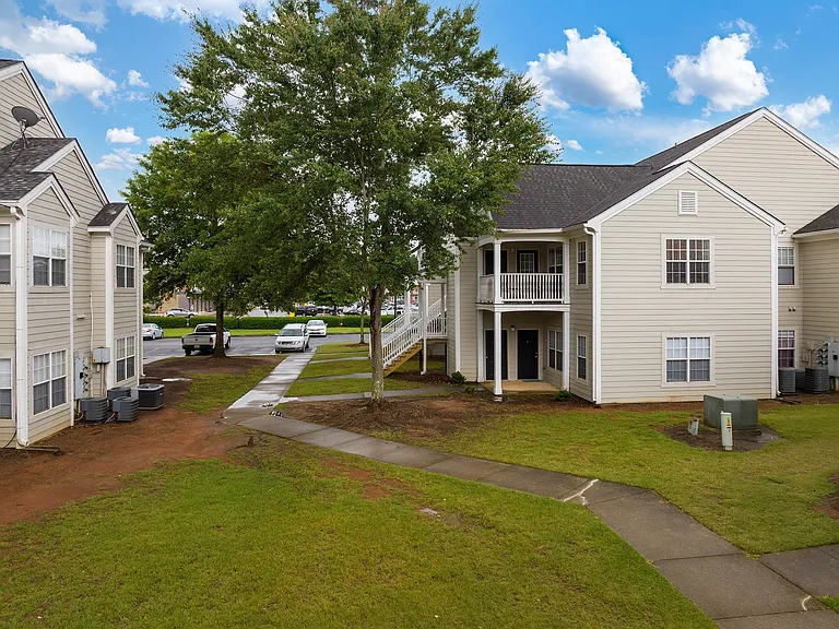 Maple Village Apartments — Photo 56