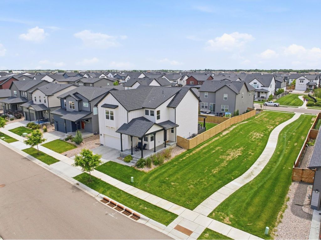 2933 Biplane St