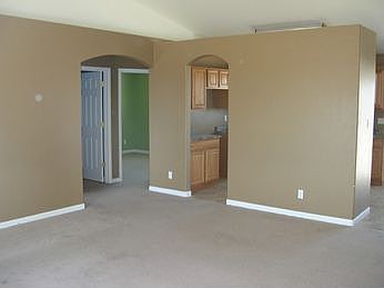 4th image of 133 N Candlewood Dr