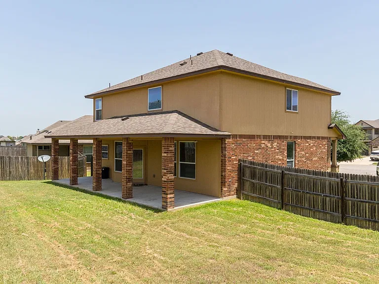 9701 Raeburn Ct — Photo 17