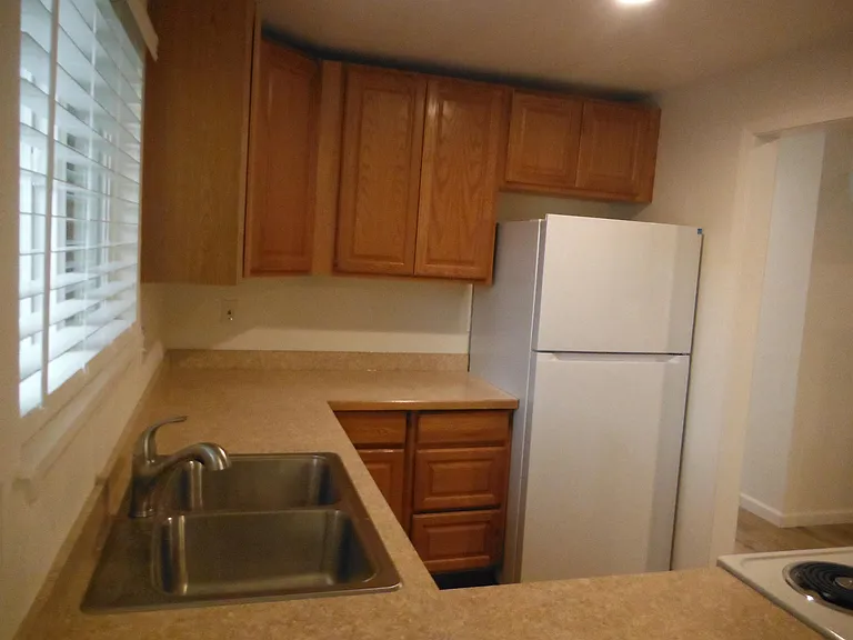 260 N Adams St #6 — Photo 5