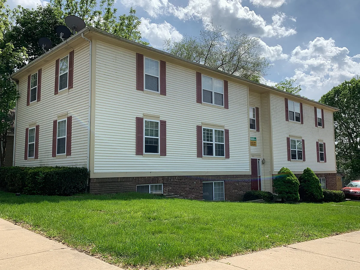 Building Photo - 715 Tippecanoe St #5