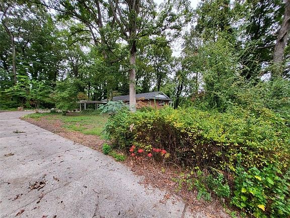 4th image of 4000 Galway Dr