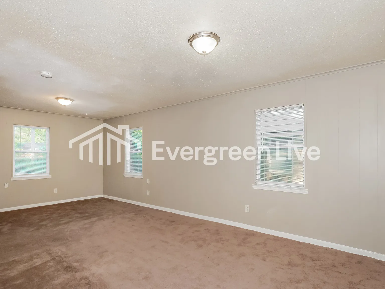 3 bed, 2.0 bath, 1786 sqft, $1,345 — Photo 3