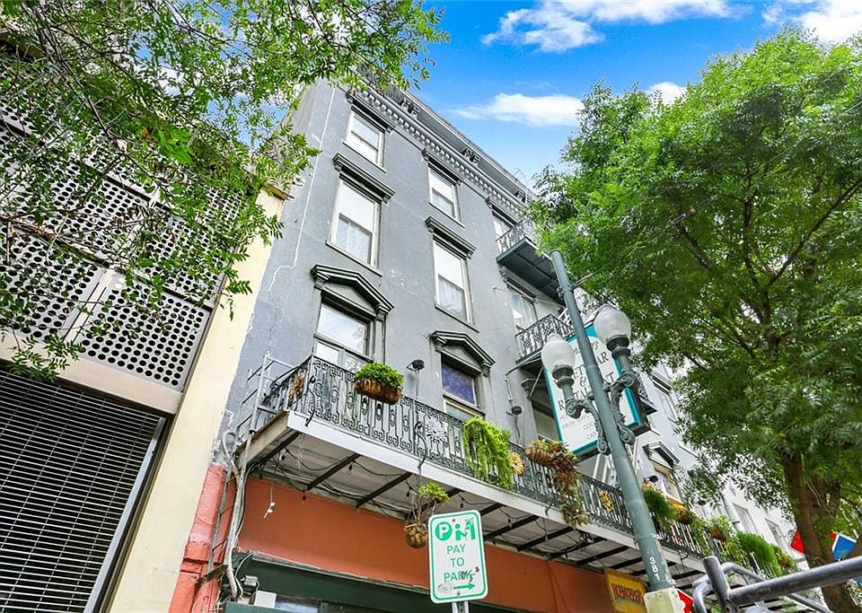 1st image of 137 Carondelet St #402