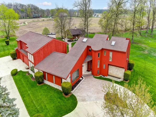 104 Meadowbrook Ln, Saint Marys, OH 45885