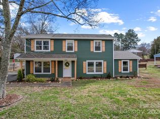 5808 Charing Pl, Charlotte, NC 28211