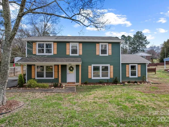 5808 Charing Pl, Charlotte, NC 28211