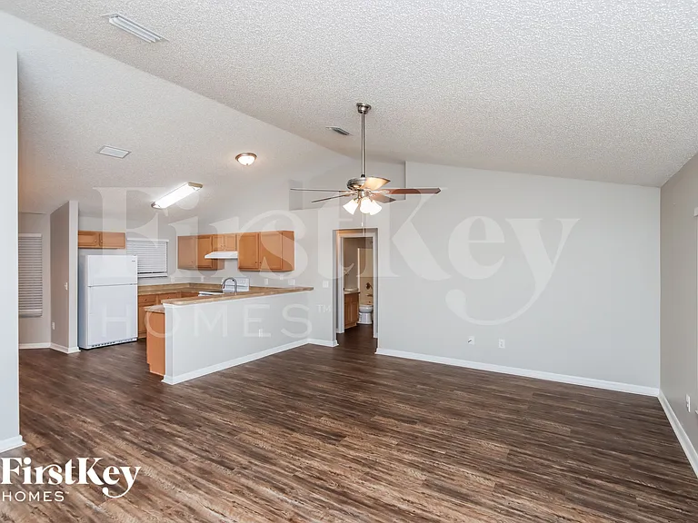 1448 Wacker Ave SE — Photo 4