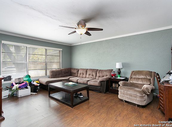 4th image of 331 Springwood Ln