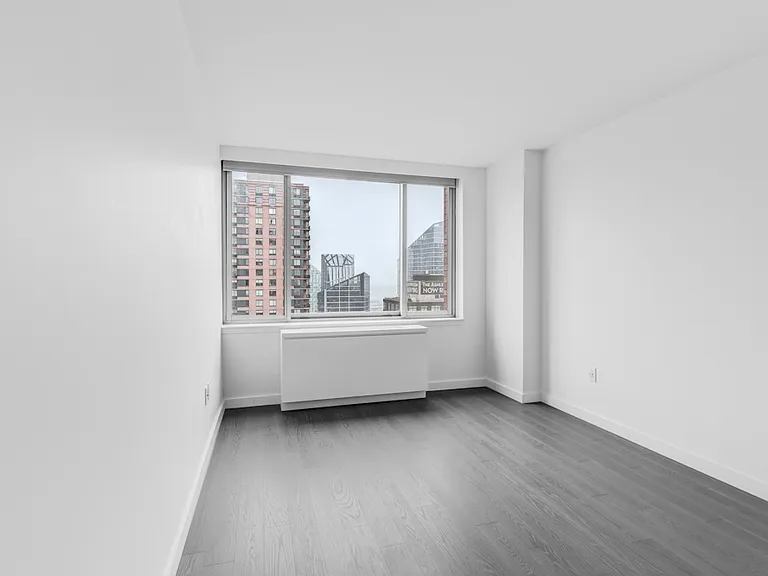 101 W End Ave #7M — Photo 7