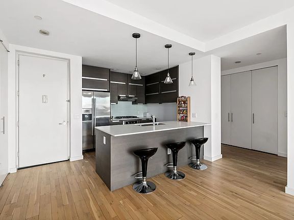 4th image of 545 Washington Ave APT 507