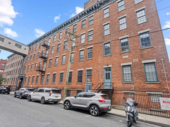 187 Wayne Street image 31 of 50