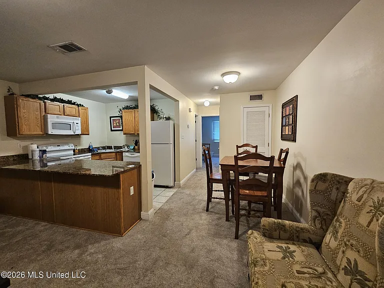 1664 Beach Blvd #71 — Photo 5