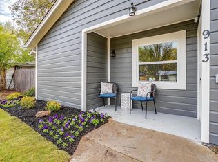 913 Turner St, Cleburne, TX 76033